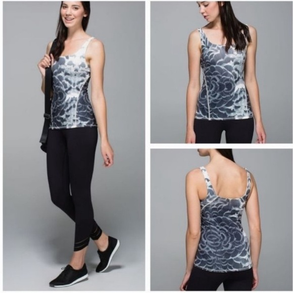 Lululemon Amala Tank Pretty Plume Angel Wing Black Size 10 - Picture 1 of 8